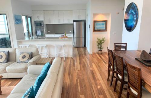 Denhams Beach House | Heaven at Denhams