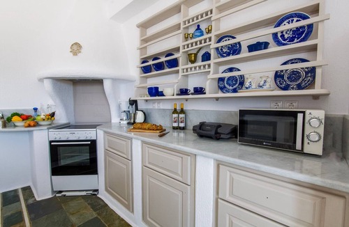 Nea Cryssi Akti Villa | Heavenly Paros Villa | Villa Emerald Cove | 4 Bedrooms | Fully Airconditioned