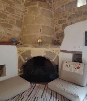 Malonas House | Heliophilia Malona