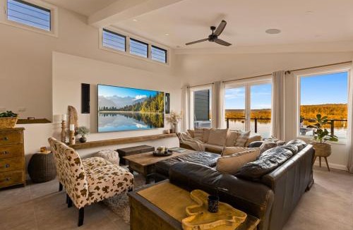 Saratoga House | Henderson House