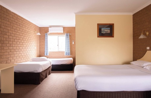 Hepburn Springs Hotel | Hepburn Springs Motor Inn