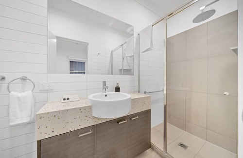 Richmond North Apartment | Hidden Gem on CBD’s Edge