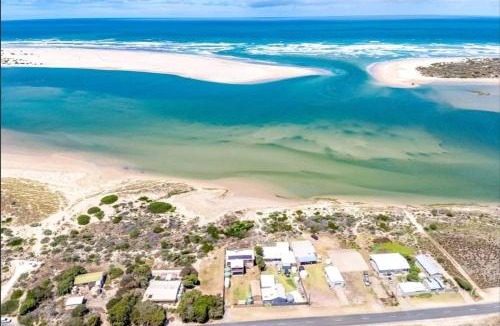 Nangkita House | Hide Away at the Murray Mouth