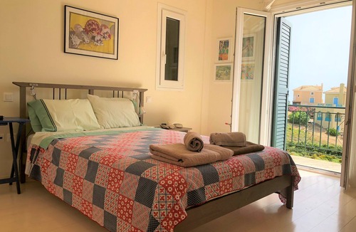 Steniai Villa | Highpoint Maizonette overlooking Chora Bay