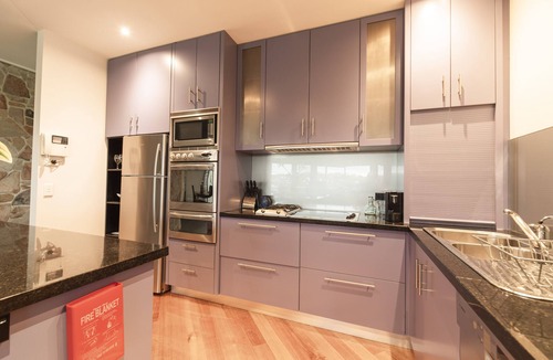 Cowes Apartment | Hilltop Apartments Phillip Island - Adults Only