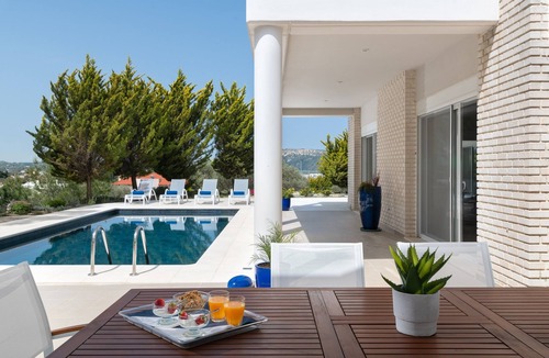 Pastida Villa | Hilltop Luxury Villa
