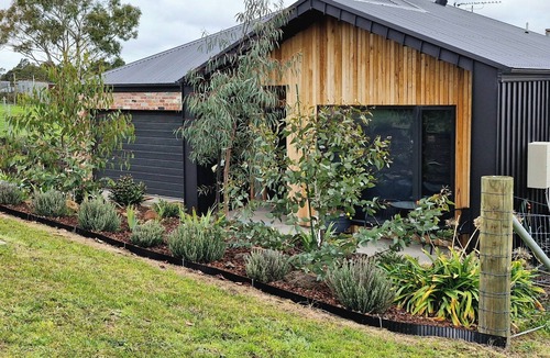 Creswick House | Hilltop Retreat Creswick Near Daylesford Ballarat