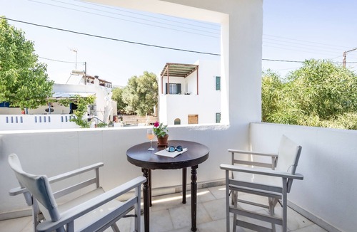 Moutsouna House | Hippocampus - Standard Triple Studio