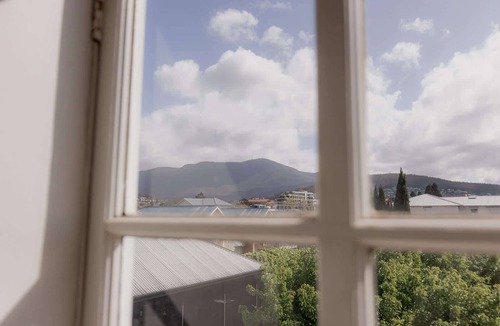 Battery Point House | Historic 'Connage' in the centre of Battery Point