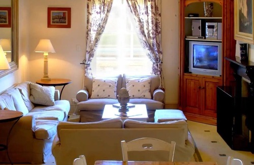 Port Elliot House | Historic Country Style Charm