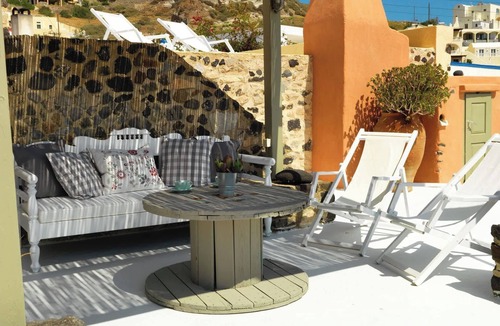 Exo Gonia House | Historic Winery Estate 5 Houses Sleeps 18