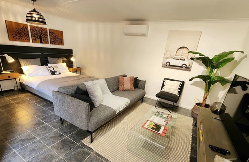 Hahndorf House | Holiday Haus Hahndorf - 4 BR, Fireplace, Free Parking, Wifi, Beautiful Garden!