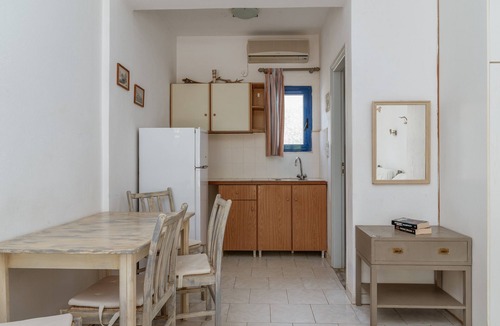 Kipri House | Holiday Home '10 Perasma Kypri Beach' with Private Terrace, Wi-Fi and Air Conditioning
