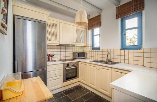 Serifos House | Holiday Home 'Almira' with Private Terrace, Balcony and Air Conditioning