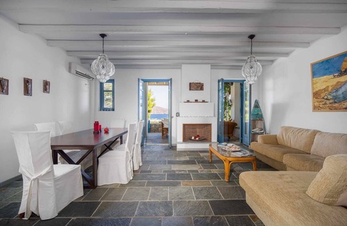 Serifos House | Holiday Home 'Almira' with Private Terrace, Balcony and Air Conditioning