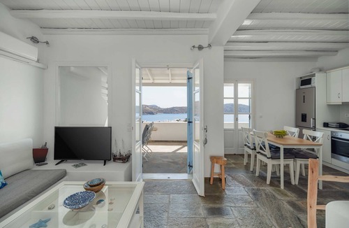 Livadi House | Holiday Home 'Bella Vista' with Sea View, Wi-Fi and Air Conditioning