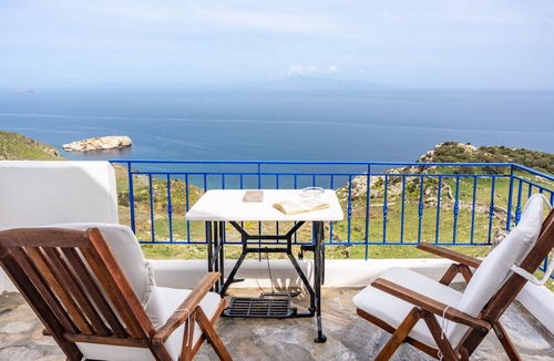 Kea House | Holiday Home 'Blue and White' with Sea View