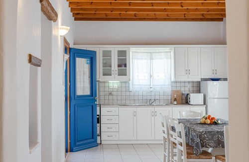 Aliki House | Holiday Home "Maria's Village Two Bedroom House 1" with Sea View, Balcony & Wi-Fi
