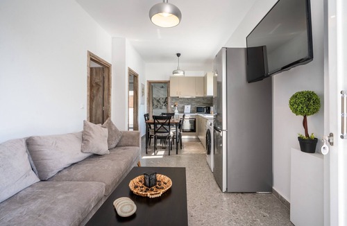 Faliraki House | Holiday Home 'Maria Suites Sunset' with Wi-Fi and Air Conditioning