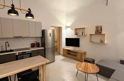 Chios House | Holiday Home 'Medieval Mansion Fully Restored In' with Wi-Fi and Air Conditioning