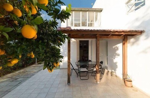 Vrahati House | Holiday home next to orange tree orchard