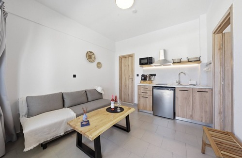 Chalikounas House | Holiday Home 'One Bedroom Apartment with Veranda' with Balcony, Wi-Fi and Air Conditioning