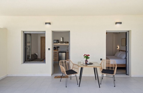 Chalikounas House | Holiday Home 'One Bedroom Apartment with Veranda' with Balcony, Wi-Fi and Air Conditioning