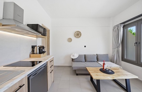 Chalikounas House | Holiday Home 'One Bedroom Apartment with Veranda' with Balcony, Wi-Fi and Air Conditioning