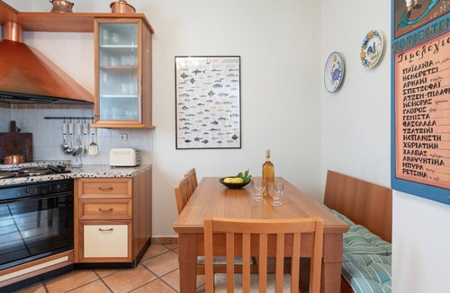 Posidonia House | Holiday Home 'Sunset Retreat Marie' with Sea View, Wi-Fi and Air Conditioning