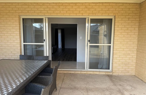 Ellenbrook East House | Holiday Home to Remember