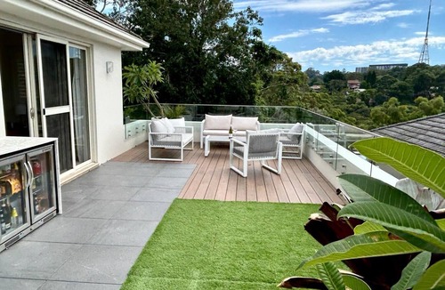 Northwood House | Holiday in this beautiful harbourside retreat, close to everything you need.