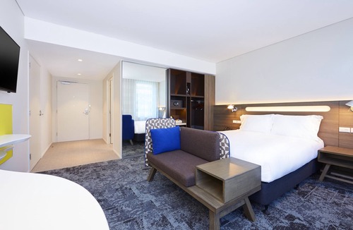 Macquarie Park Hotel | Holiday Inn Express Sydney Macquarie Park by IHG
