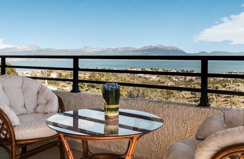 Chalcis Cottage | Holiday villa with incredible sea view in Paralia Avlidas