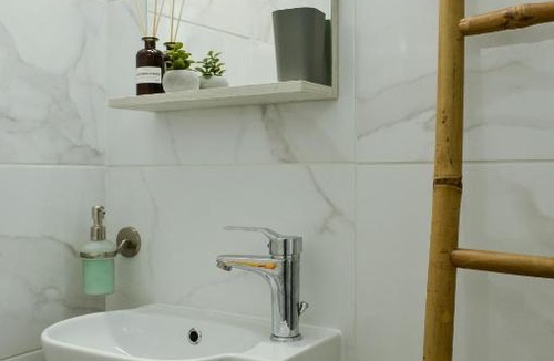 Avia Apartment | Holistic Stay