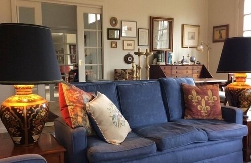 Trentham Bed & Breakfast | Hollyoak - A delightful English style house just 300 meters from High Street