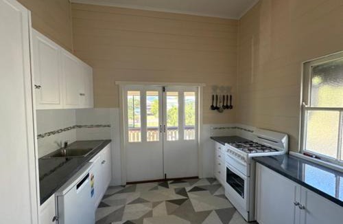 Rockhampton Hostel | Home on Kent ROOM B