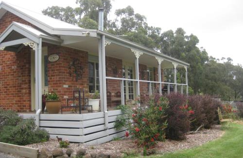 Yellingbo Bed & Breakfast | Honeyeater Cottage