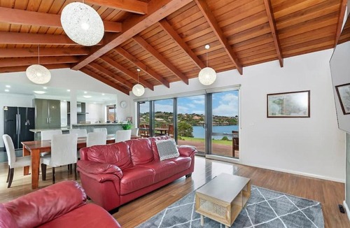 Warrnambool Apartment | Hopkins View Holiday Home