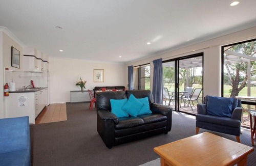 Salamander Bay Villa | Horizons Golf Club Villa 135