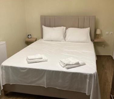 Morfovounion Hotel | HOTEL ΗΩ (ΞΕΝΩΝΑΣ ΤΣΙΑΧΡΗΣ)