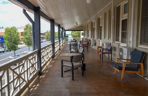 Dubbo Hotel | Hotel ∙ 4 guests