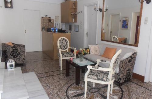 Loutraki-Agioi Theodoroi Hotel | Hotel Bretagne