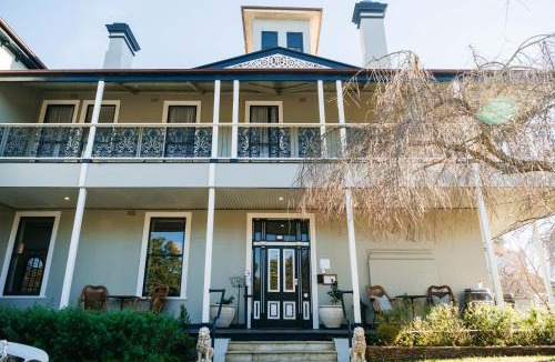 Mount Victoria Bed & Breakfast | Hotel Etico at Mount Victoria Manor