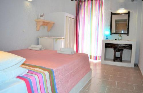 Livadia Hotel | Hotel Irini