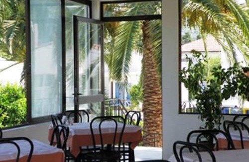 Skopelos Town Hotel | Hotel Kavouris