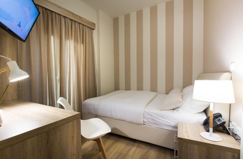 Koukaki Hotel | Hotel @Syngrou Fix