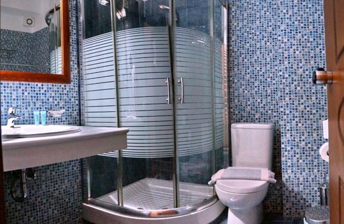 Plomari Hotel | HOTEL VICKY II