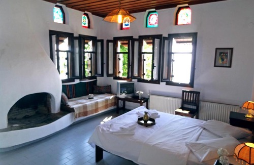 Agios Dimitrios Hotel | Hotel Vrionis