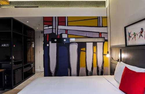 Darling Harbour Hotel | Hotel Woolstore 1888, Sydney - Handwritten Collection