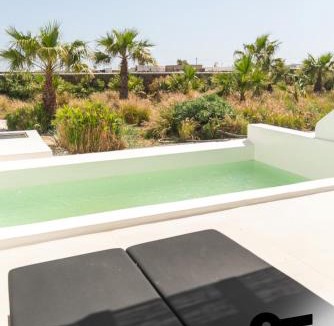 Plintri Hotel | Hotiday Suites Mykonos